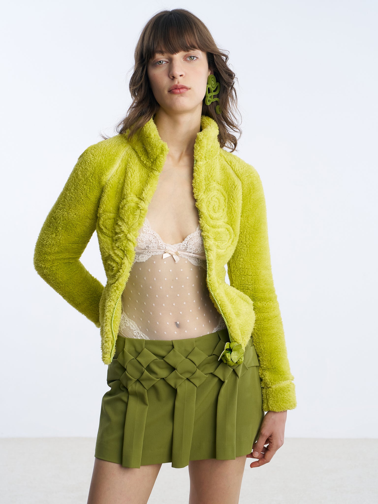 Green flower pleats pant-skirt detail